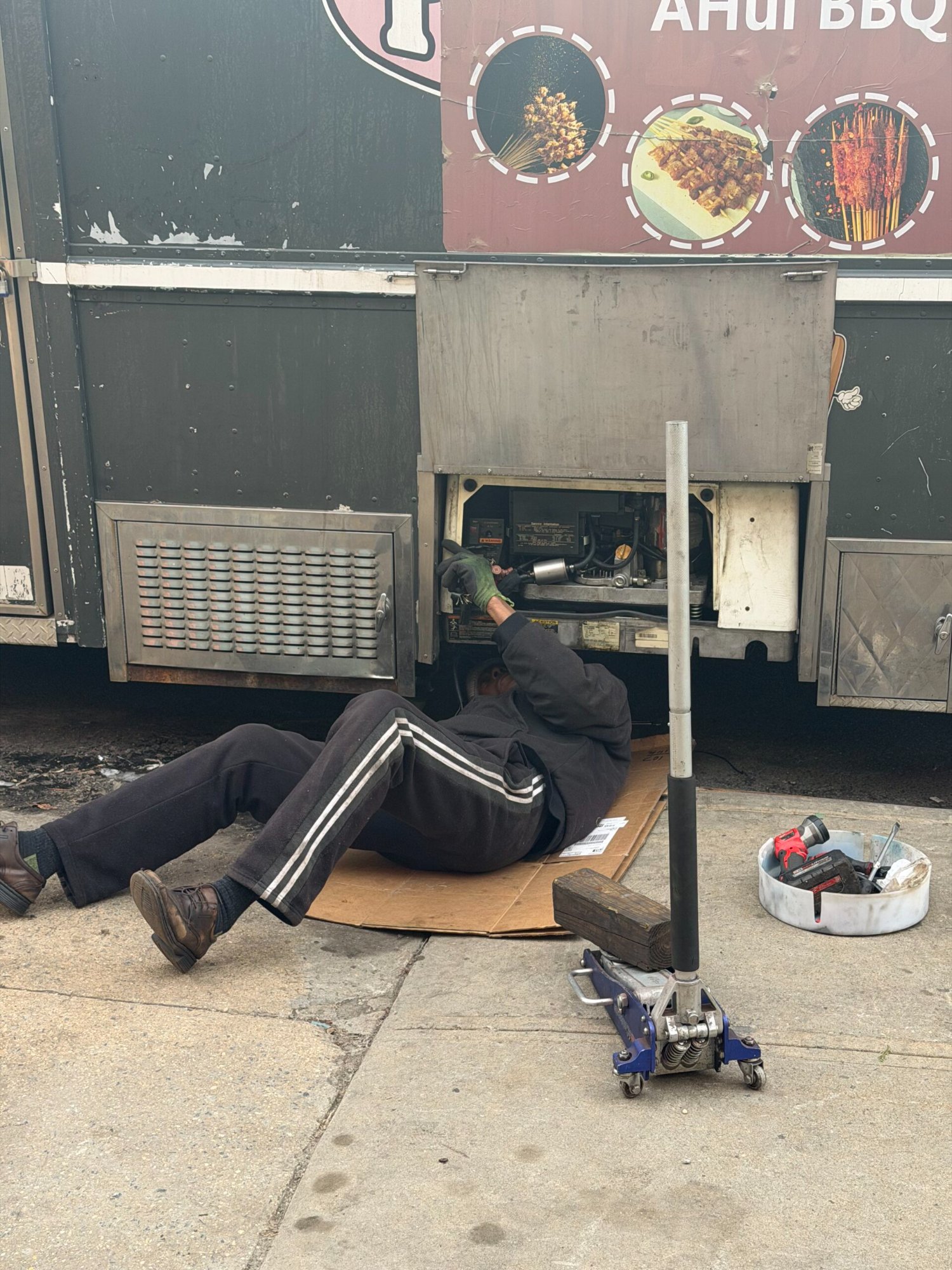 Magnum towable generator on trailer